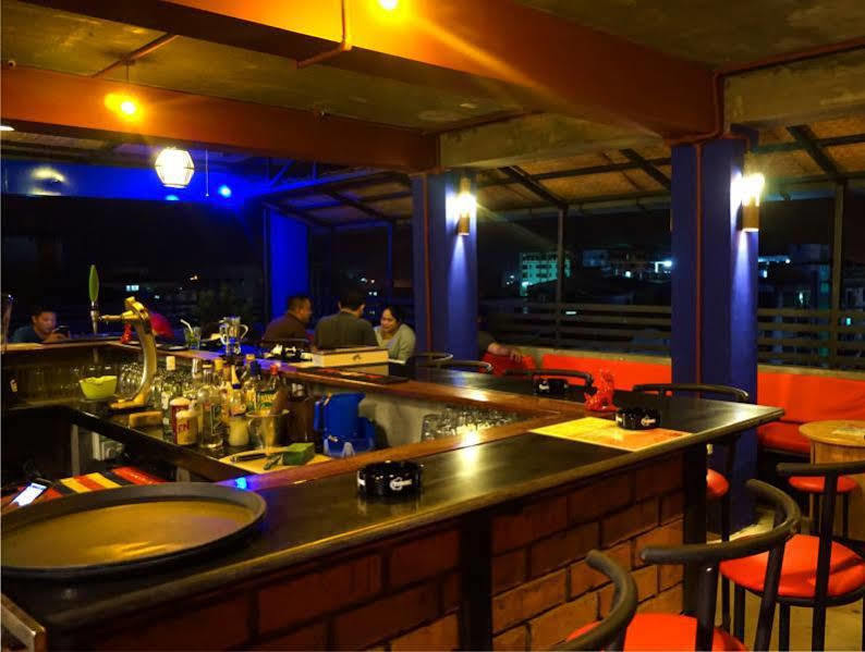 Yama Hotel & Rooftop Bar Yangon Exterior foto